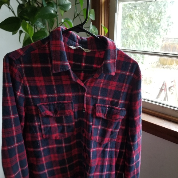 🍁3/$25 Bluenotes Plaid button up - Picture 3 of 3